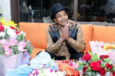 Bollywood-actor-Dharmendra-2