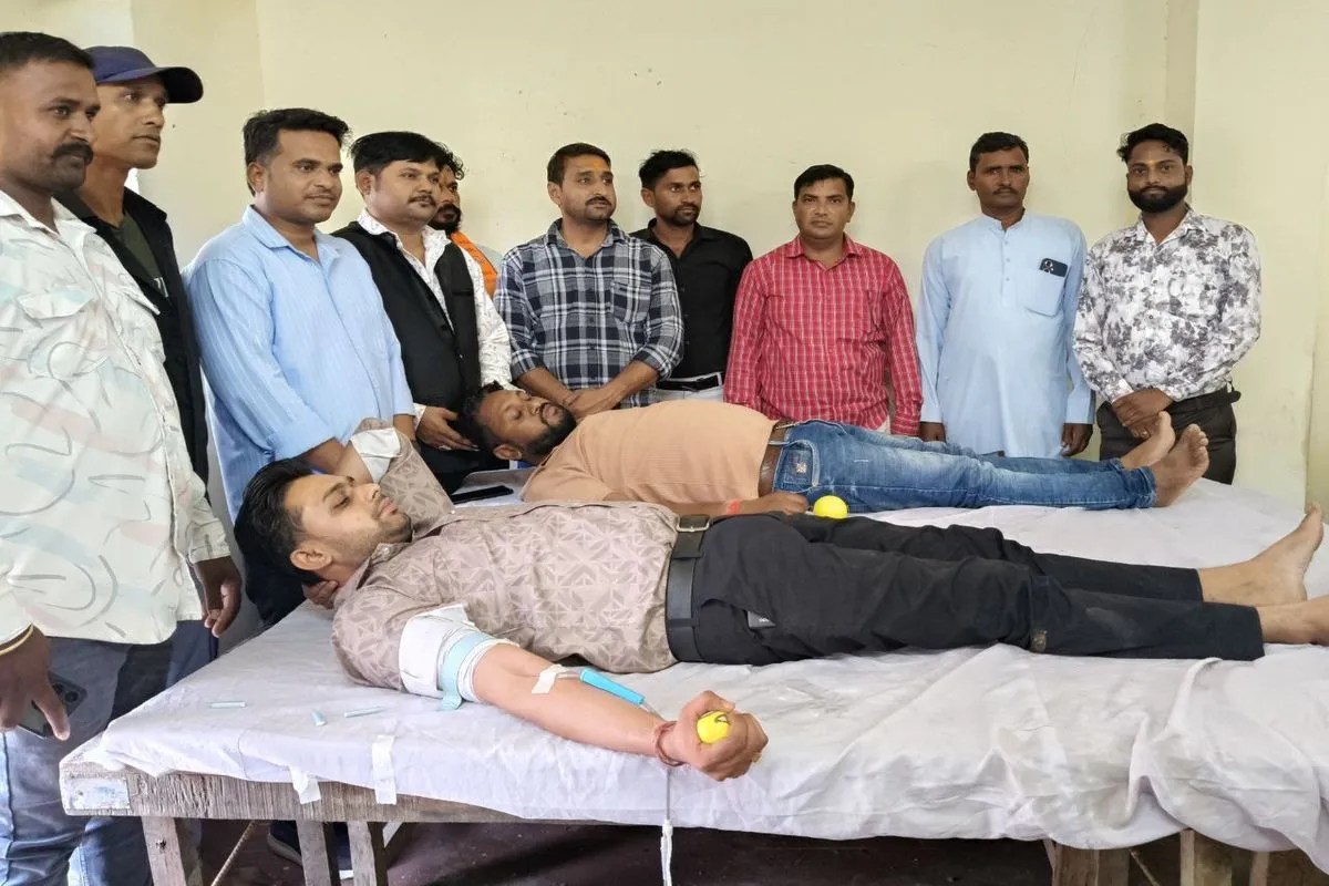 शिविर में 108 जनों ने किया रक्तदान