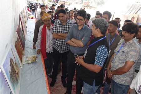 चित्रकारों ने कूची से कैनवास पर बूंदी के इतिहास और स्थापत्य कला को किया जीवंत
