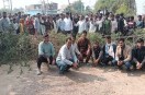 आठ घंटे लगाया ग्रामीणों ने जाम, आश्वासन के बाद माने