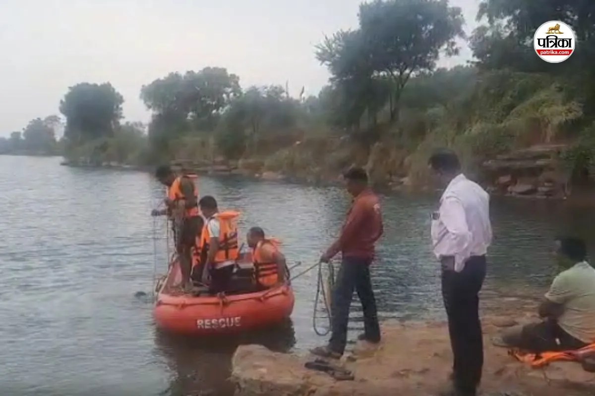 नवा रायपुर में दर्दनाक हादसा! खदान में डूबे दो छात्र, स्कूल बंक कर पहुंचे थे ब्लू वॉटर टैंक, Video...(photo-patrika)