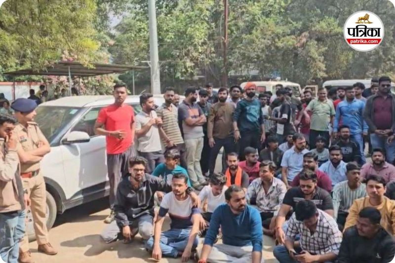 बछड़े के गले में मारा चाकू (photo source- Patrika)