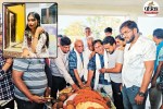 बेटी का मृत शरीर देख बेसुध परिजन (फोटो सोर्स- पत्रिका)