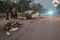 कार और दो बाइक की भीषण टक्कर (फोटो सोर्स- पत्रिका)