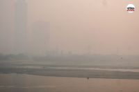 दिल्ली में हवा हुई और जहरीली