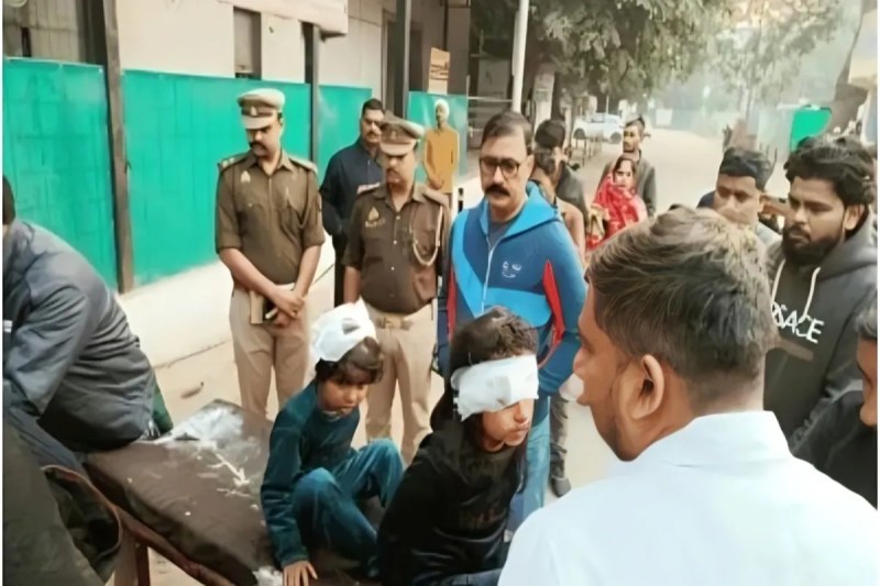 आगरा–लखनऊ एक्सप्रेसवे पर भीषण हादसा (फोटो सोर्स : Whatsapp News Group )