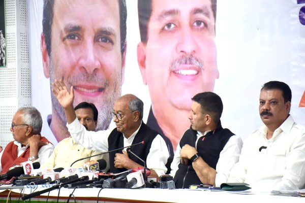 Formar Chif Minister Press Adrress 