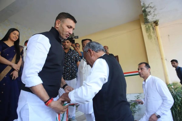 Formar Chif Minister Press Adrress 