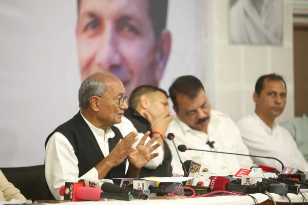 Formar Chif Minister Press Adrress 