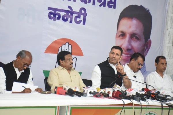 Formar Chif Minister Press Adrress 