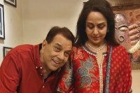 Hema Malini emotional post after Dharmendra prayer meet said family moments