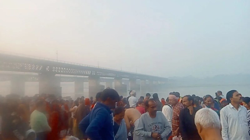 मौसम में परिवर्तन, सुबह और शाम धुंध का असर (फोटो सोर्स- पत्रिका)