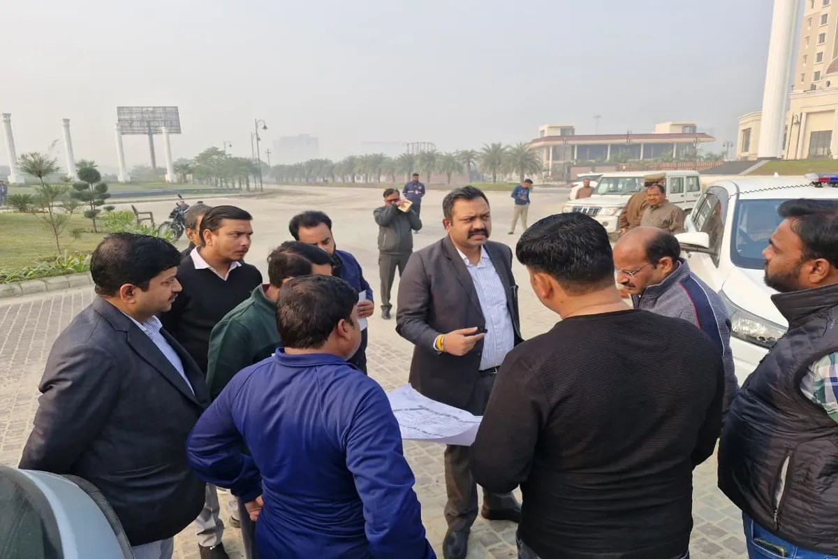 आईटी सिटी में जल्द लॉन्च होंगे ईडब्ल्यूएस–एलआईजी भवन, उपाध्यक्ष ने अधूरे विकास कार्यों पर जताई कड़ी नाराज़गी (फोटो सोर्स : LDA Whatsapp Group)