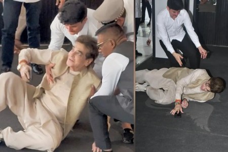 Jeetendra Falls On The Ground