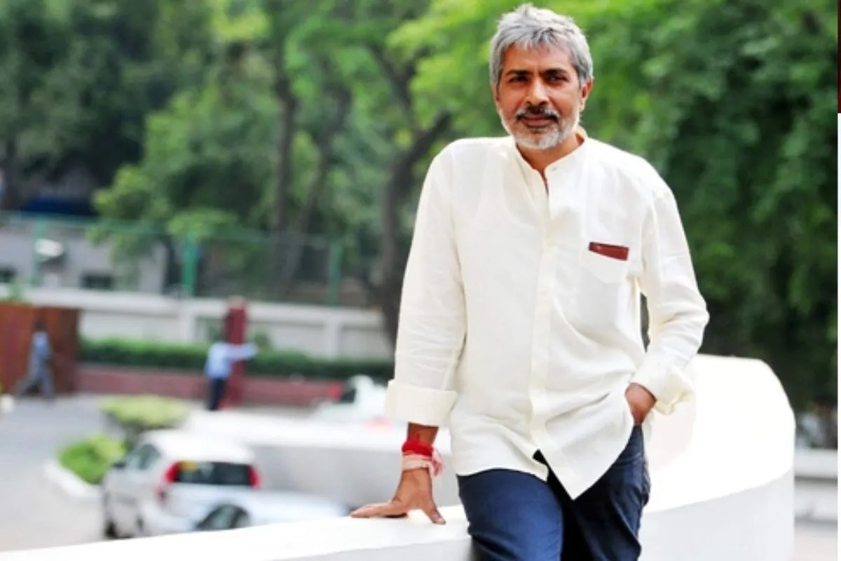 थिएटर में मिली थी नवजात बच्ची, इस डायरेक्टर ने ली गोद, आज है उसका बॉलीवुड में बड़ा नाम