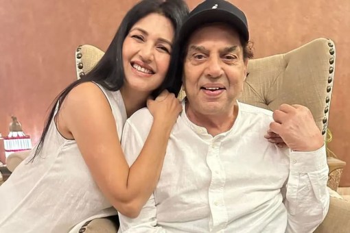 धर्मेंद्र की वो बहू, जो है फेमस व्लॉगर, शाहरुख खान की ट्रेनिंग के बाद भी, जानें फिल्मों क्यों से बनाई दूरी?