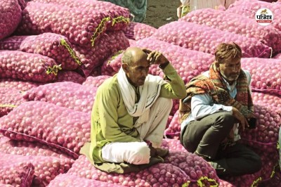 Why is red gold Alwar onion farmers bringing blood tears to eyes farmers warning hunger strike