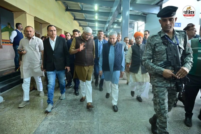 Railway-Minister-Ashwini-Vaishnav