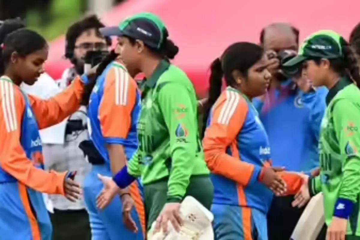Shake Hands in Ind vs Pak Match