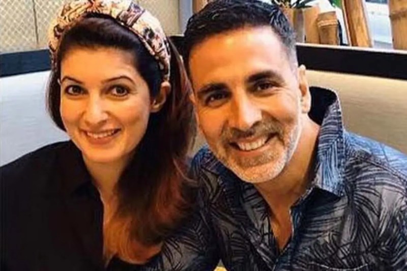Twinkle Khanna asked akshay kumar