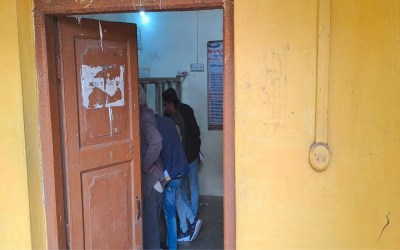 Co-operative banks don't have enough cash, farmers are being given Rs 5,000 at a time