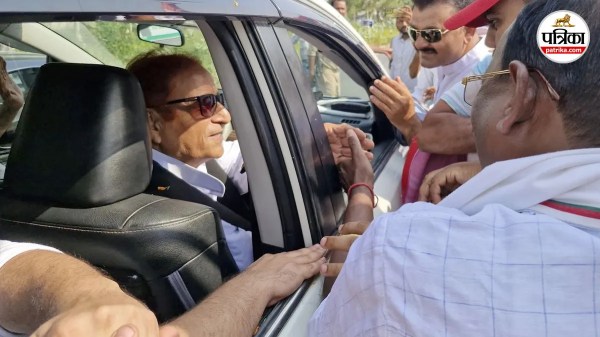 azam khan first drive after release kaifi azmi ghazal video