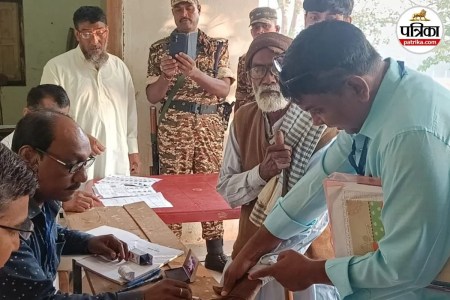 Bihar Election 2025 Phase 1 Voting: बिहार के इस बूथ पर 20 साल में पहली बार पड़े वोट