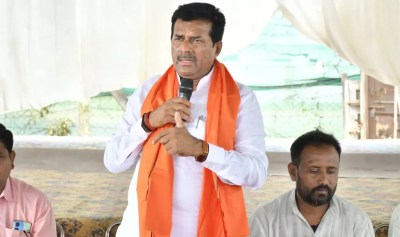 BJP leader abuses MP Bharat Singh Kushwar in Gwalior