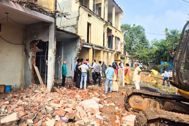 bulldozer action indore