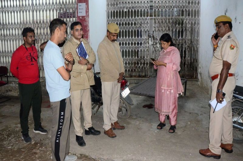 ड्यूटी पर तैनात कांस्टेबल ने खुद को मारी गोली, मौत