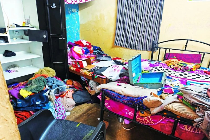 10 जगह चोरी, सोने-चांदी के आभूषण व नकदी ले उड़े चोर