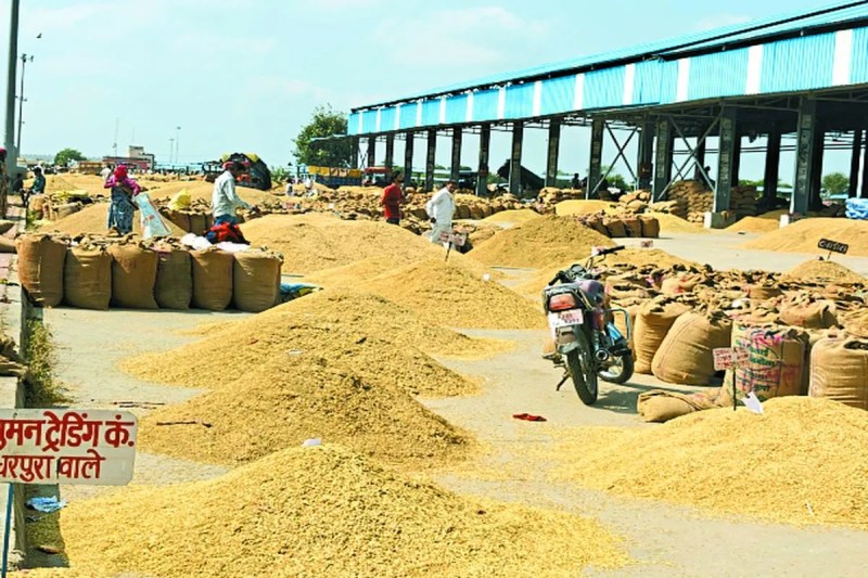 हम्माल से मारपीट, विरोध में बंद रखा तुलाई कार्य