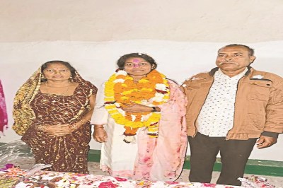 CGPSC Result 2024: गरीबी की चौखट पार कर बेटी ने भरी उड़ान, डिप्टी कलेक्टर बनकर लौटीं, बेटी का स्वागत करने उमड़ा पूरा गांव