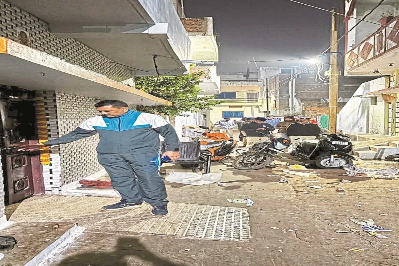 CG News: नशीले पदार्थ पर नकेल कसने शहर के 300 मकानों में एक साथ दबिश, संदिग्ध व्यक्तियों के फिंगर प्रिंट दर्ज