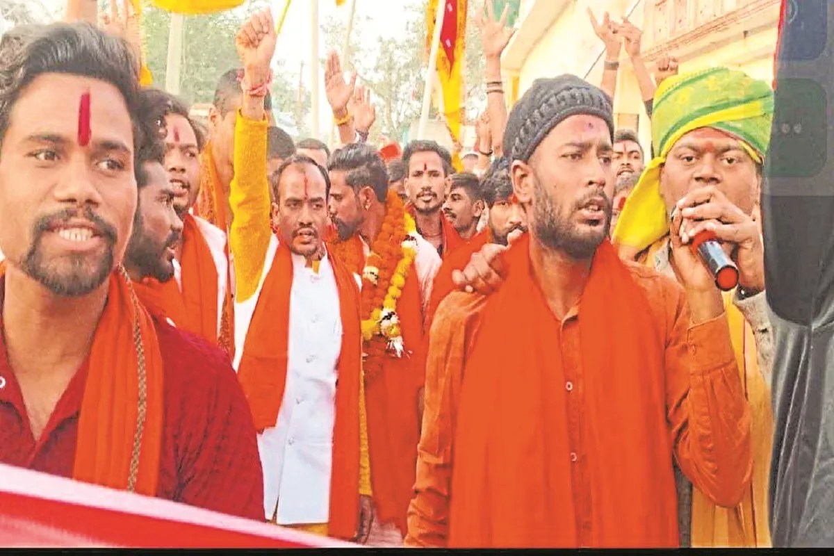 CG News: धर्मांतरण के विरोध में गरमाया माहौल, हिंदू संगठनों ने किया प्रदर्शन