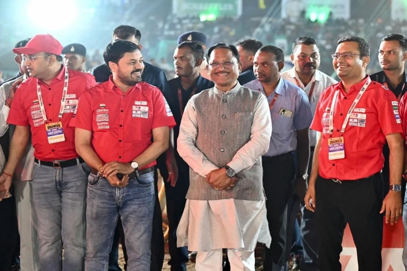 राष्ट्रीय सुपरक्रॉस बाइक रेसिंग चैंपियनशिप-2025 का रोमांच रायपुर में, मुख्यमंत्री विष्णु देव साय ने बढ़ाया युवाओं का हौसला