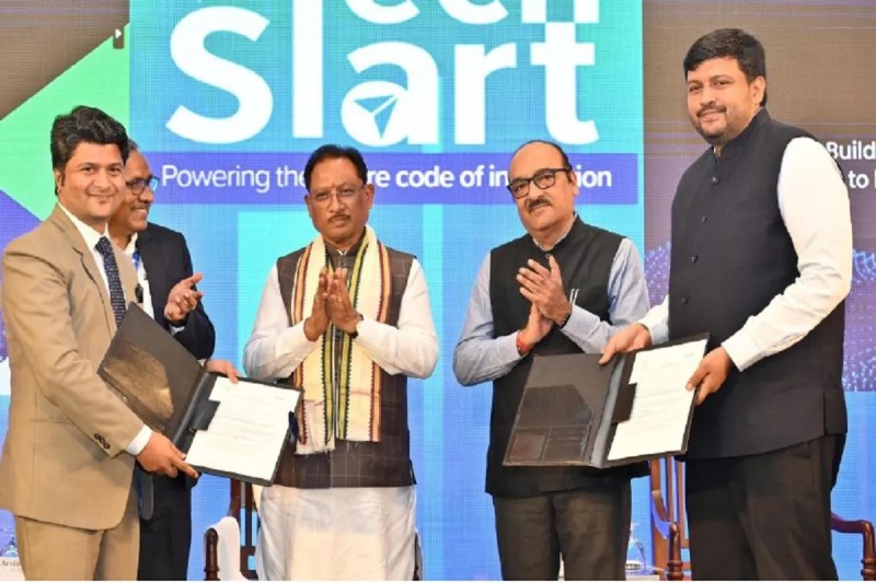 एनआईटी रायपुर, रुंगटा बिजनेस इनक्यूबेटर और आईजीकेवीआर को इनक्यूबेटर के रूप में उत्कृष्ट कार्य हेतु सम्मानित किया