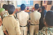 CG Crime: धमतरी में दिनदहाड़े लूट, कॉलेज छात्रा का बैग छीनकर भागे लुटेरे, 20 दिन में 5 वीं वारदात