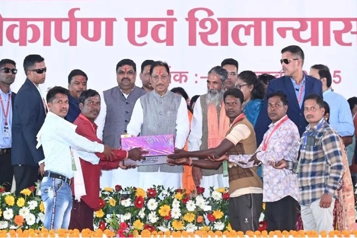 माओवाद समाप्ति की ओर, ‘नियद नेल्लानार’ योजना से ग्रामीणों को मिल रहा लाभ : मुख्यमंत्री विष्णुदेव साय