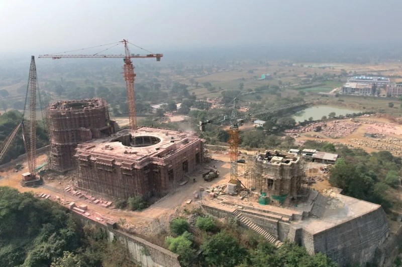 CG News: 10 करोड़ से बन रहा ऐतिहासिक जैन मंदिर, आचार्य विद्यासागर महाराज ने लिया था मंदिर निर्माण का संकल्प