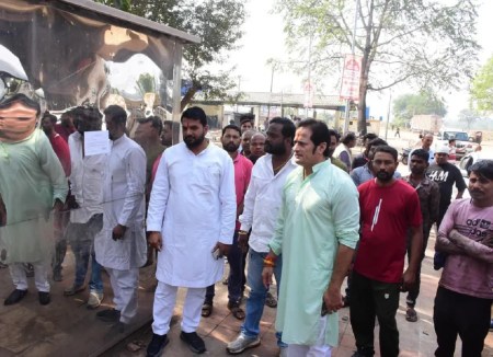 आमानाका ओवरब्रिज के पास वाली चौपाटी विवादों में फंसी, रेलवे ने बताया अपना