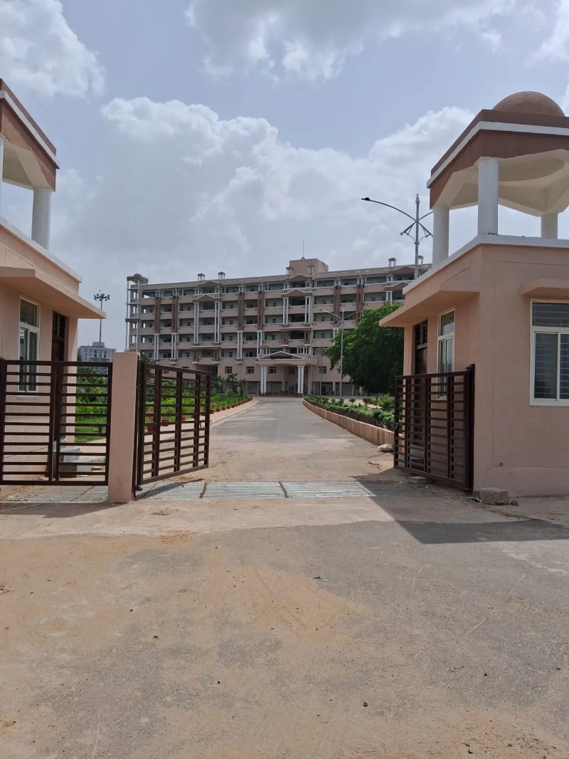 Patient taken to Minehouse for kidney transplant, spirals on time or starts to cancel