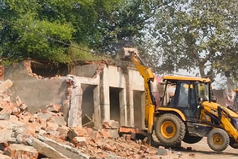 bulldozer action illegal shops demolished mp high court alampur
