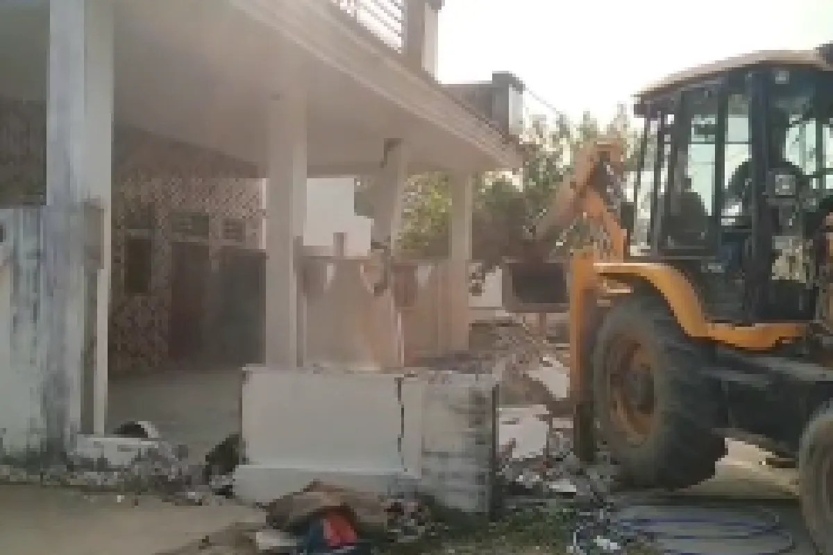 bulldozer action morena ex sarpanch ambah jai tomar murder case mp news