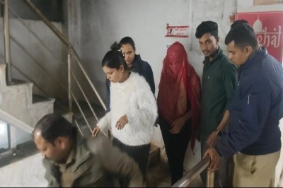 sex racket exposed sagar royal spa center police raid mp news