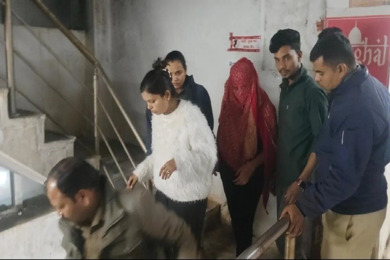 sex racket exposed sagar royal spa center police raid mp news
