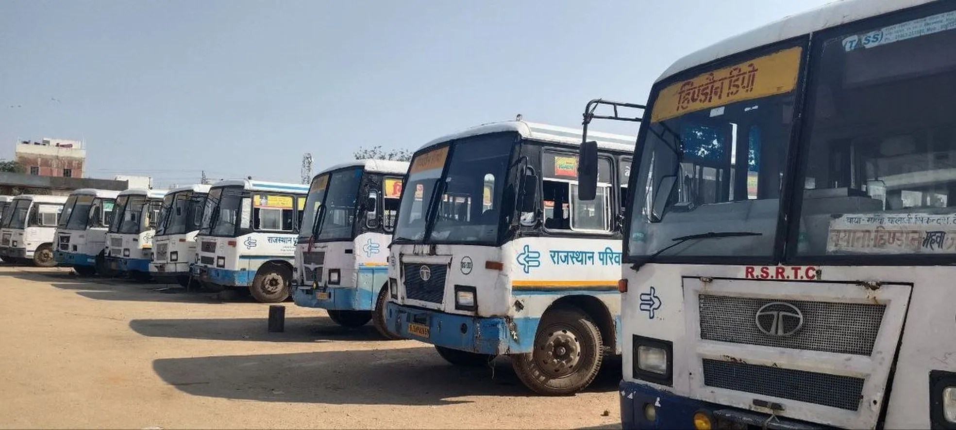 एक माह में ही परिवहन सुविधा पर संकट, हाल ही में मिली चार नई रोडवेज बस गई बाड़मेेर