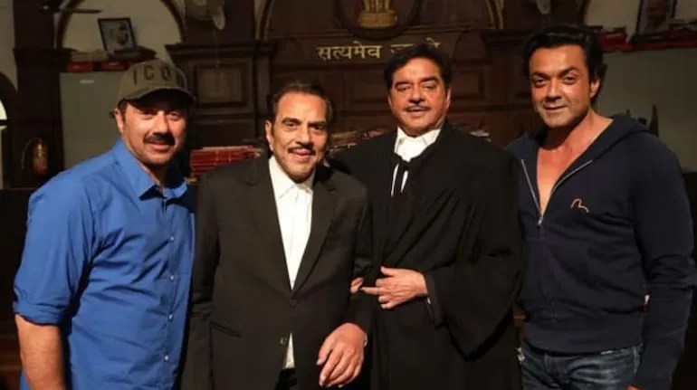 Shatrughan Sinha Emotional After Dharmendra Death