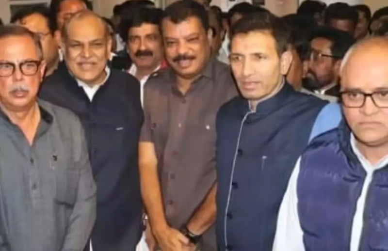 MP Congress's Jitu Patwari and Umang Singar will go to Delhi