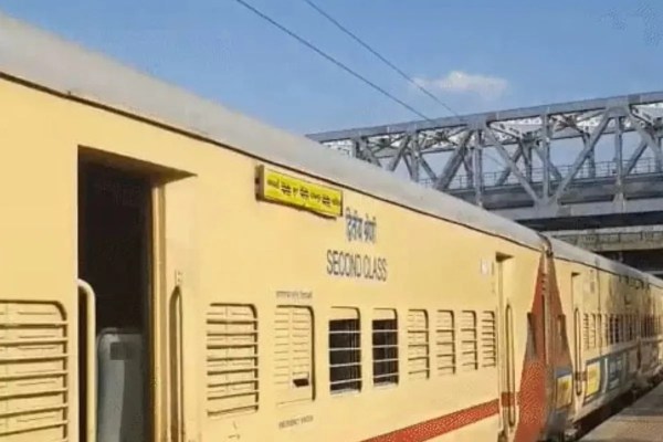 murder in train rajasthan